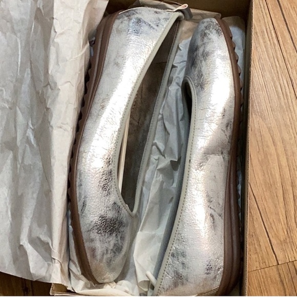 Jenny By Ara - Silver Pearl Leather Flats, Size 9, New - Picture 6 of 7